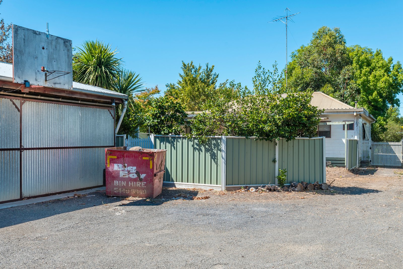 Real Estate and Property in 42 Yaldwyn Street West, Kyneton, VIC