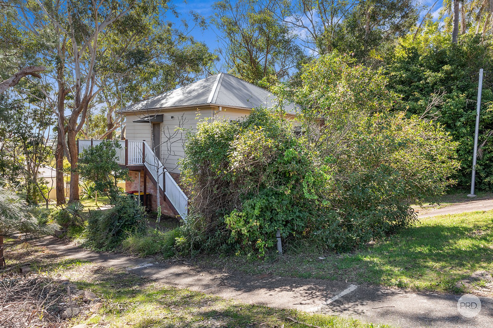 42 Yoolarai Crescent NELSON BAY 11