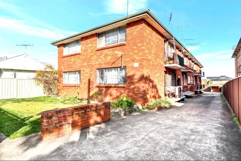 4/20 Bridge Street CABRAMATTA 1