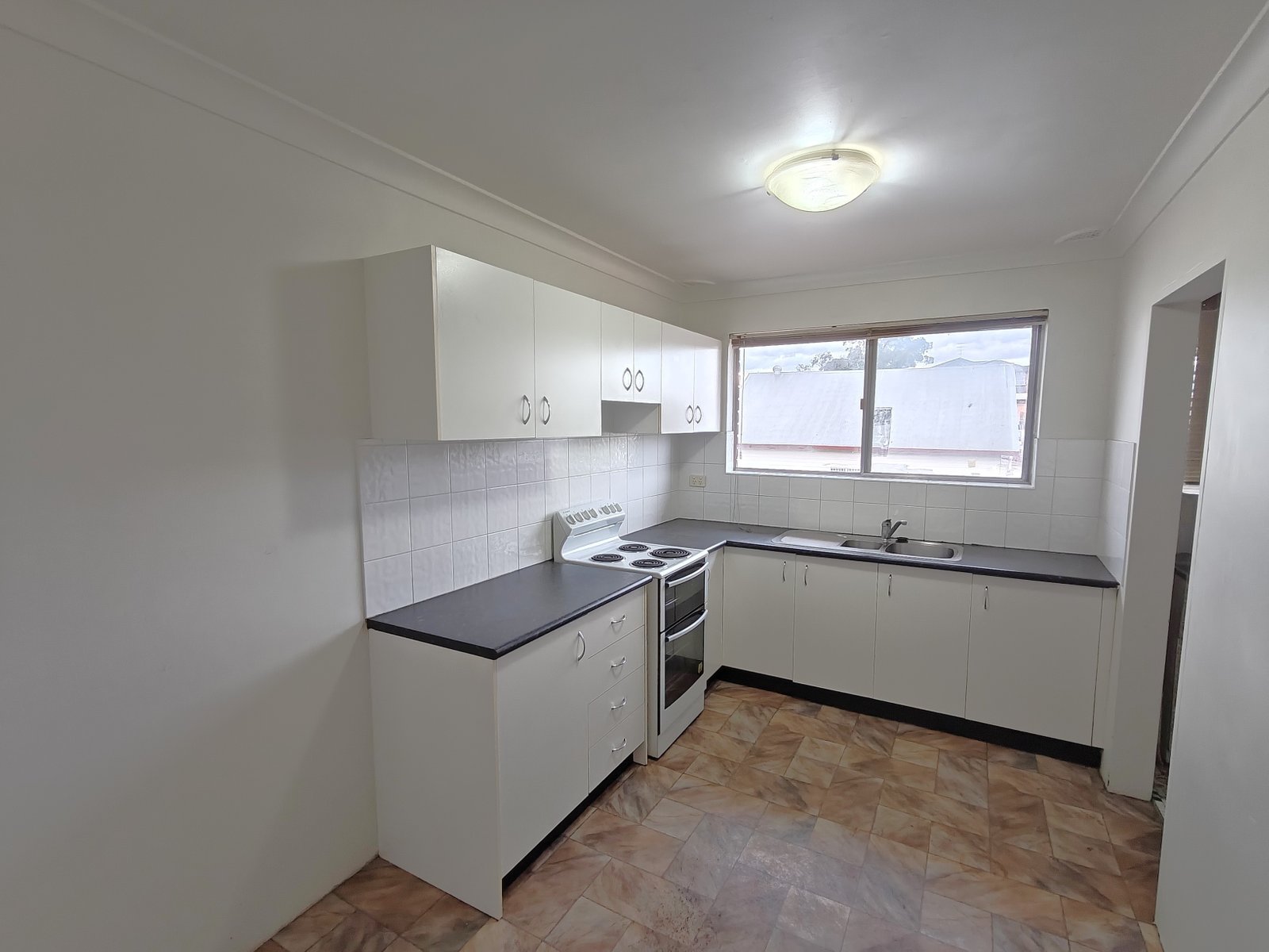 4/20 Bridge Street CABRAMATTA 3