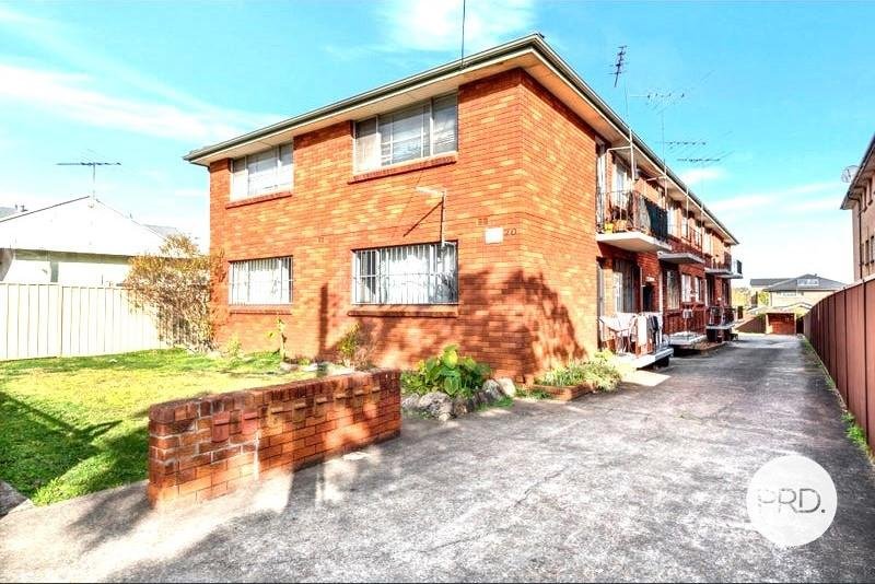 4/20 Bridge Street CABRAMATTA 1