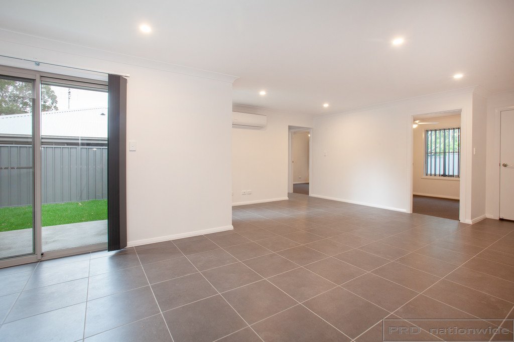 4/20 Eurimbla Street THORNTON 5