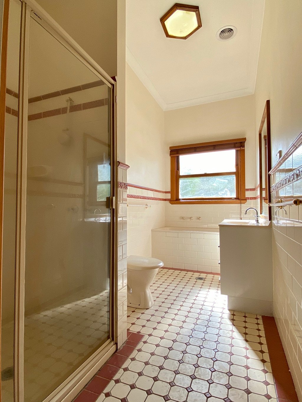 420 Hovell Street SOUTH ALBURY 10