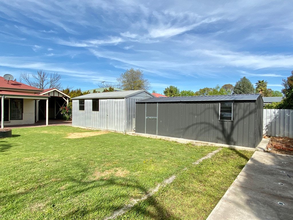 420 Hovell Street SOUTH ALBURY 15