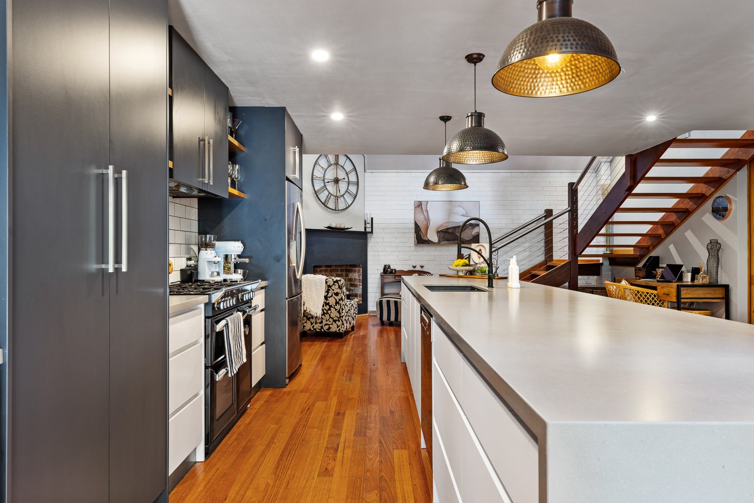 Gallery: 420 Larter Street