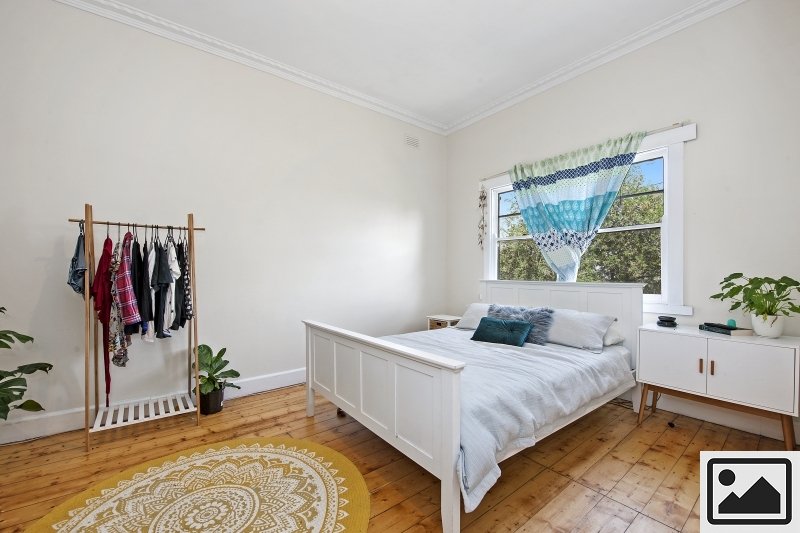 Gallery: 420 Peel Street North