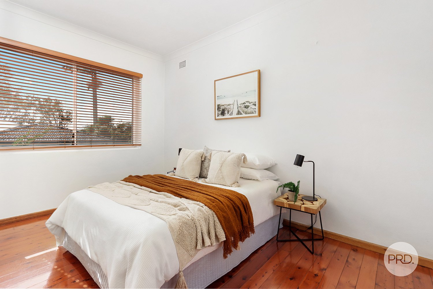 4/20 Seaforth Avenue WOOLOOWARE 8