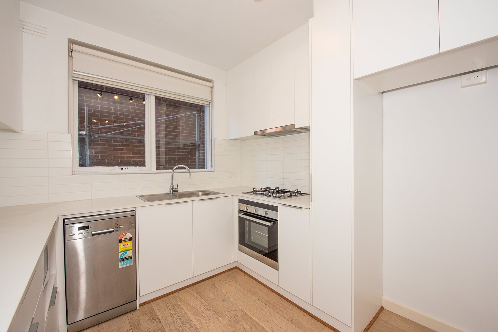 Gallery: 4/205 Dandenong Road