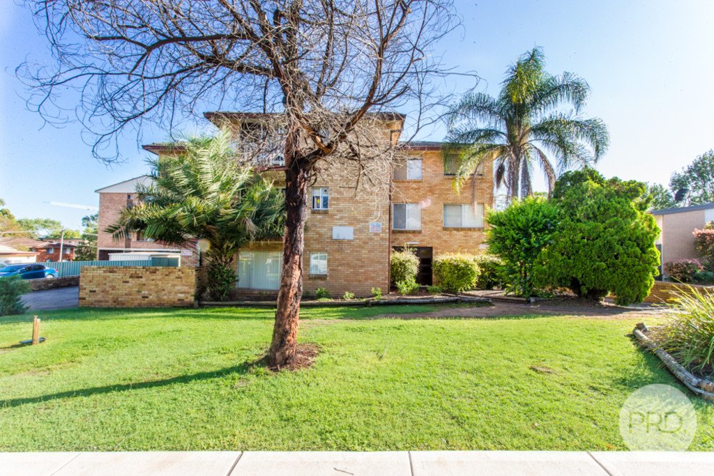4/205 Derby Street,  PENRITH 1