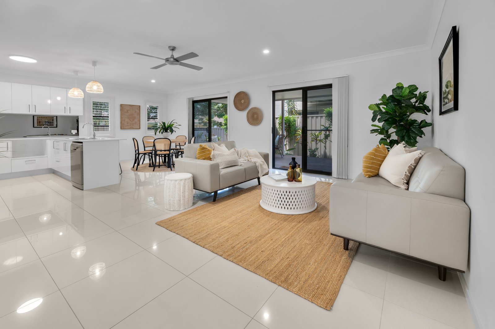 4/206 Nerang Road SOUTHPORT 1