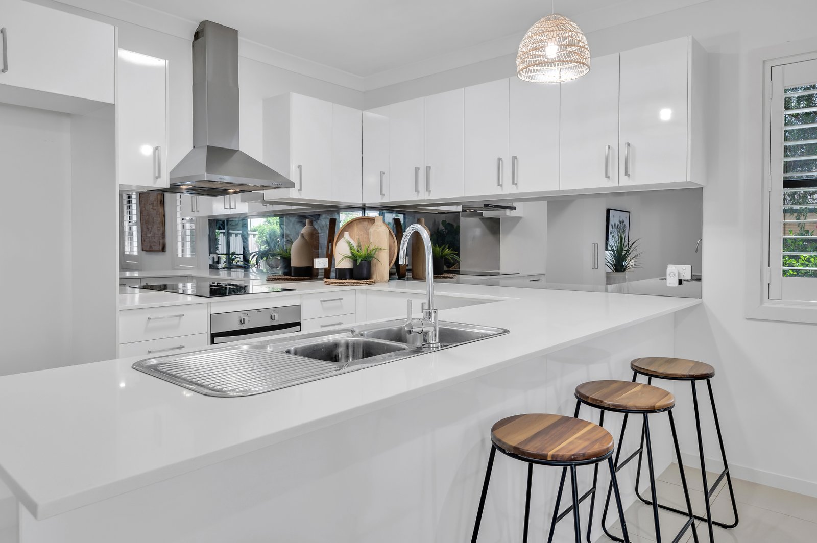 4/206 Nerang Road SOUTHPORT 8