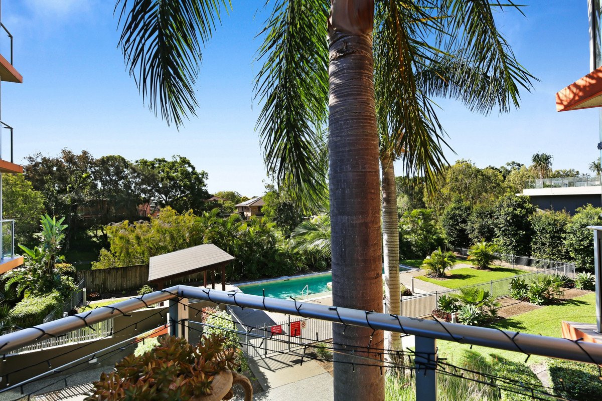 4206/12 Executive Drive Burleigh Waters 13