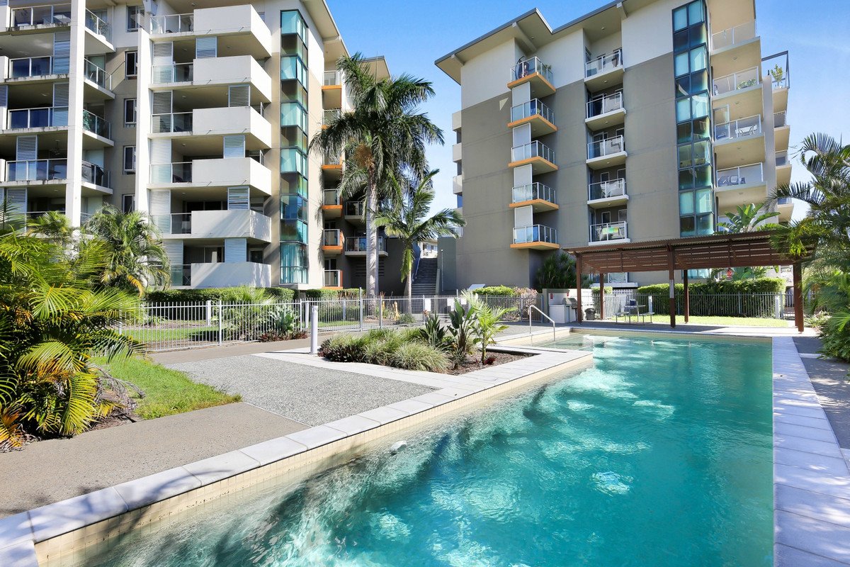 4206/12 Executive Drive Burleigh Waters 15