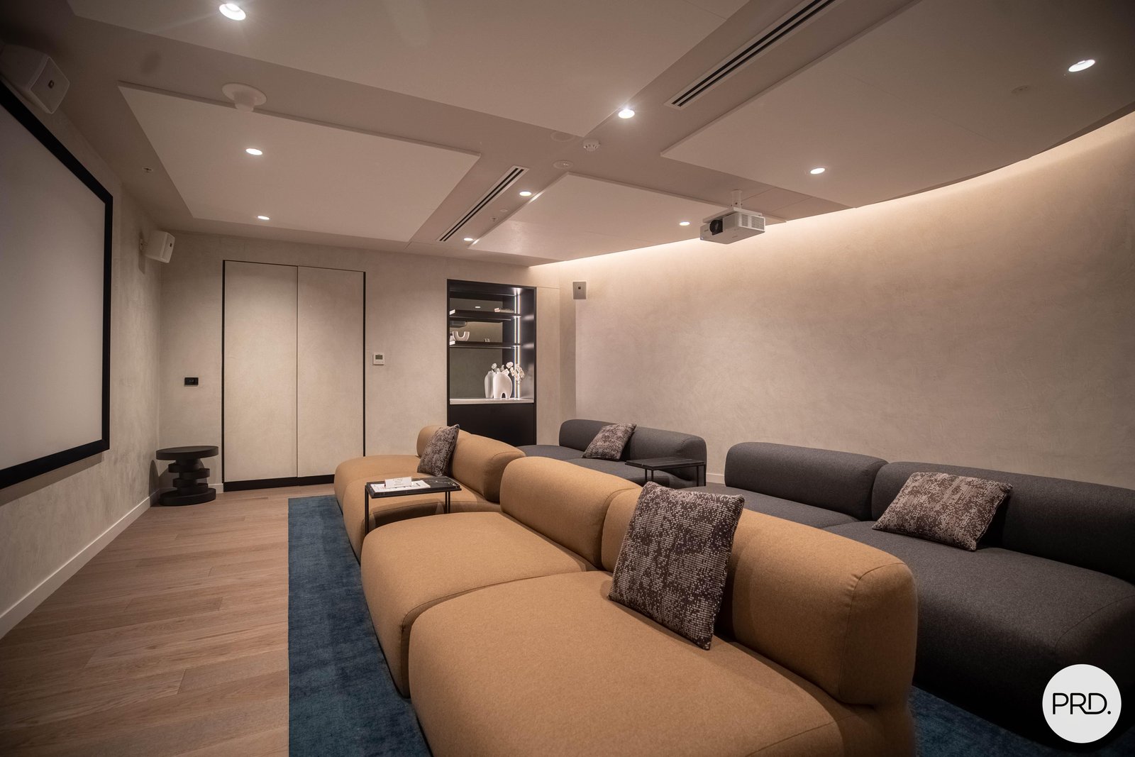 4206/63 La Trobe Street MELBOURNE 10