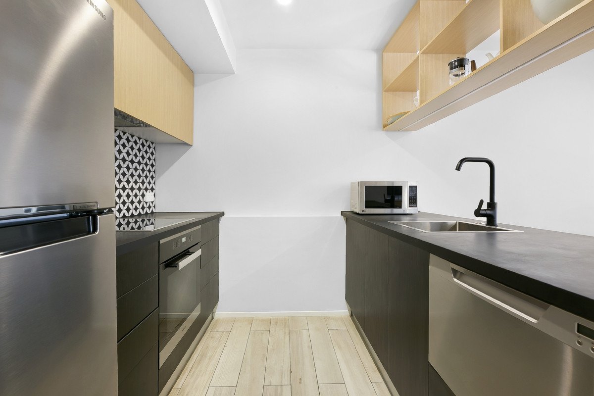 4/21-25 Peerless Avenue Mermaid Beach 4