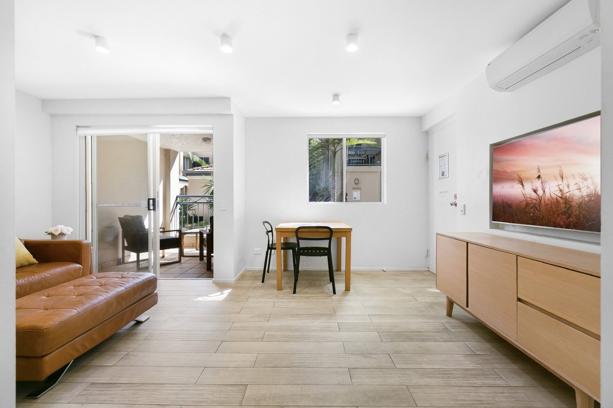 4/21-25 Peerless Avenue Mermaid Beach 5