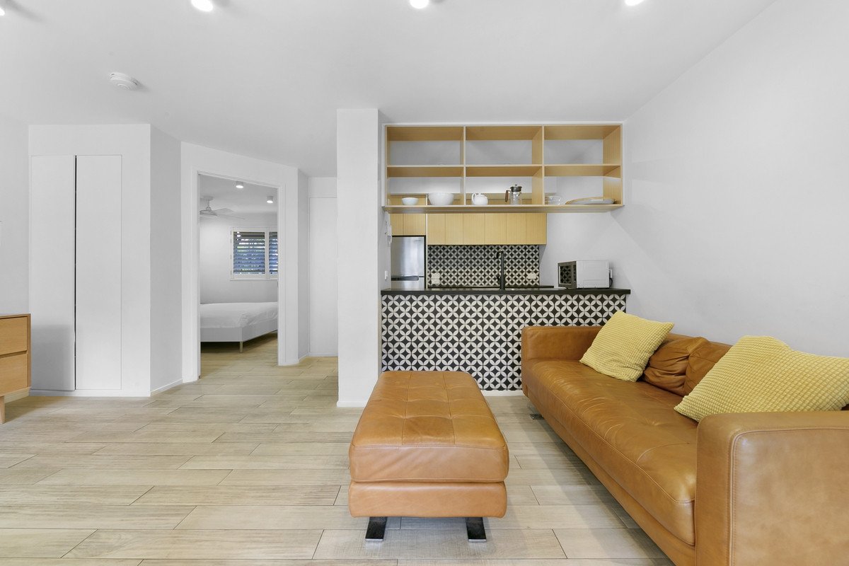 4/21-25 Peerless Avenue Mermaid Beach 8