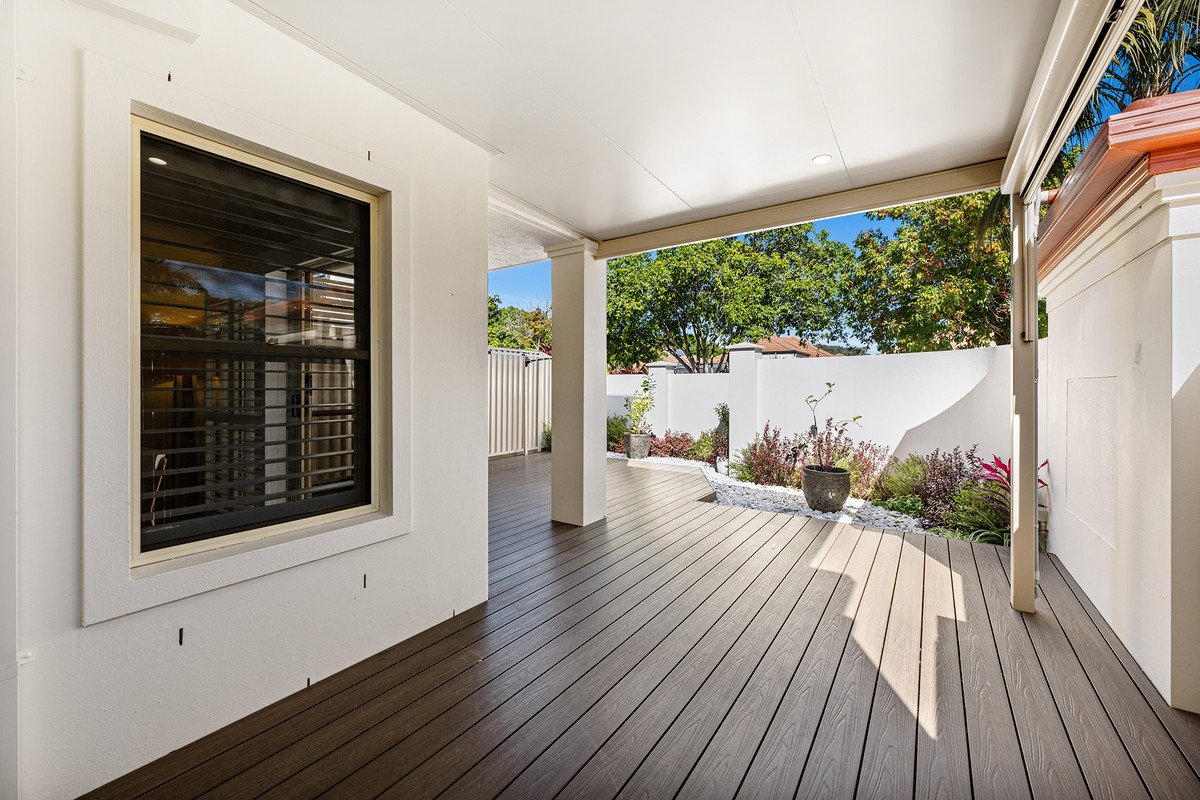 4/21 Beachcomber Court Burleigh Waters 10