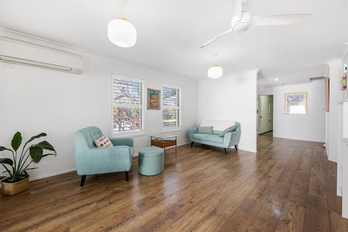 4/21 Beachcomber Court Burleigh Waters 11