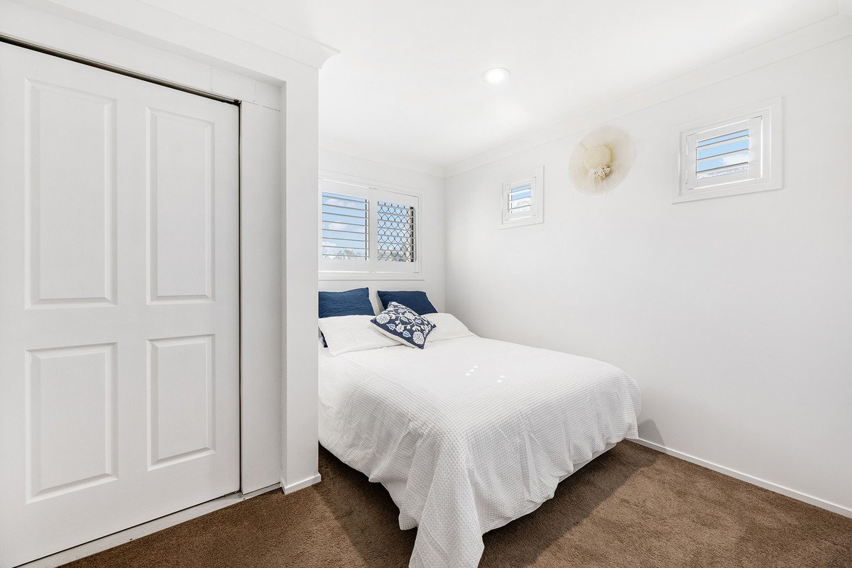 4/21 Beachcomber Court Burleigh Waters 14