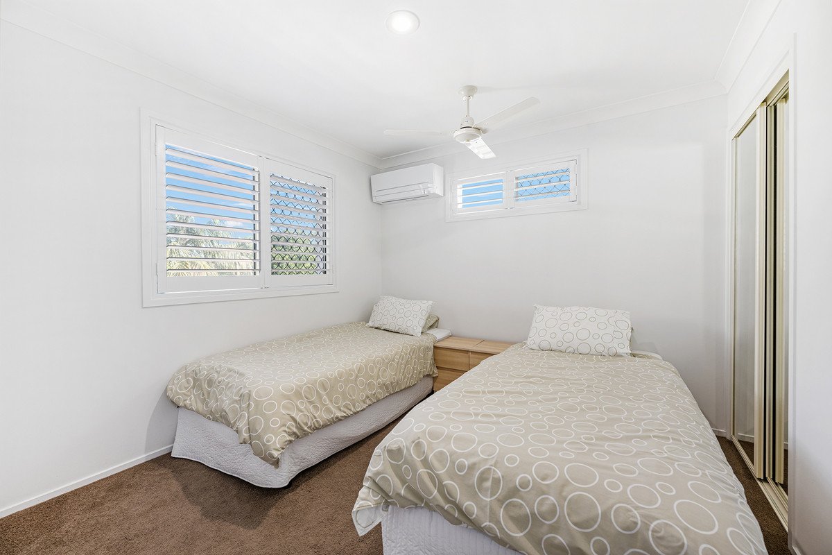 4/21 Beachcomber Court Burleigh Waters 16