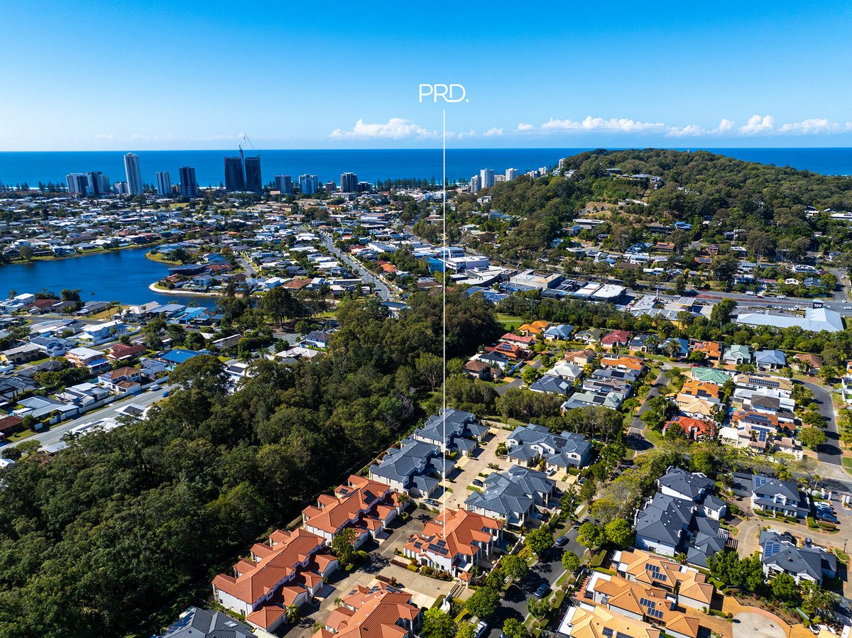 4/21 Beachcomber Court Burleigh Waters 26