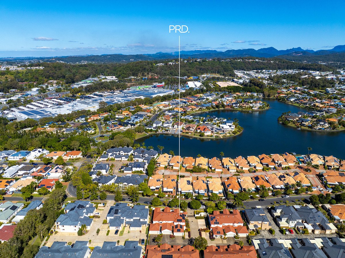 4/21 Beachcomber Court Burleigh Waters 28