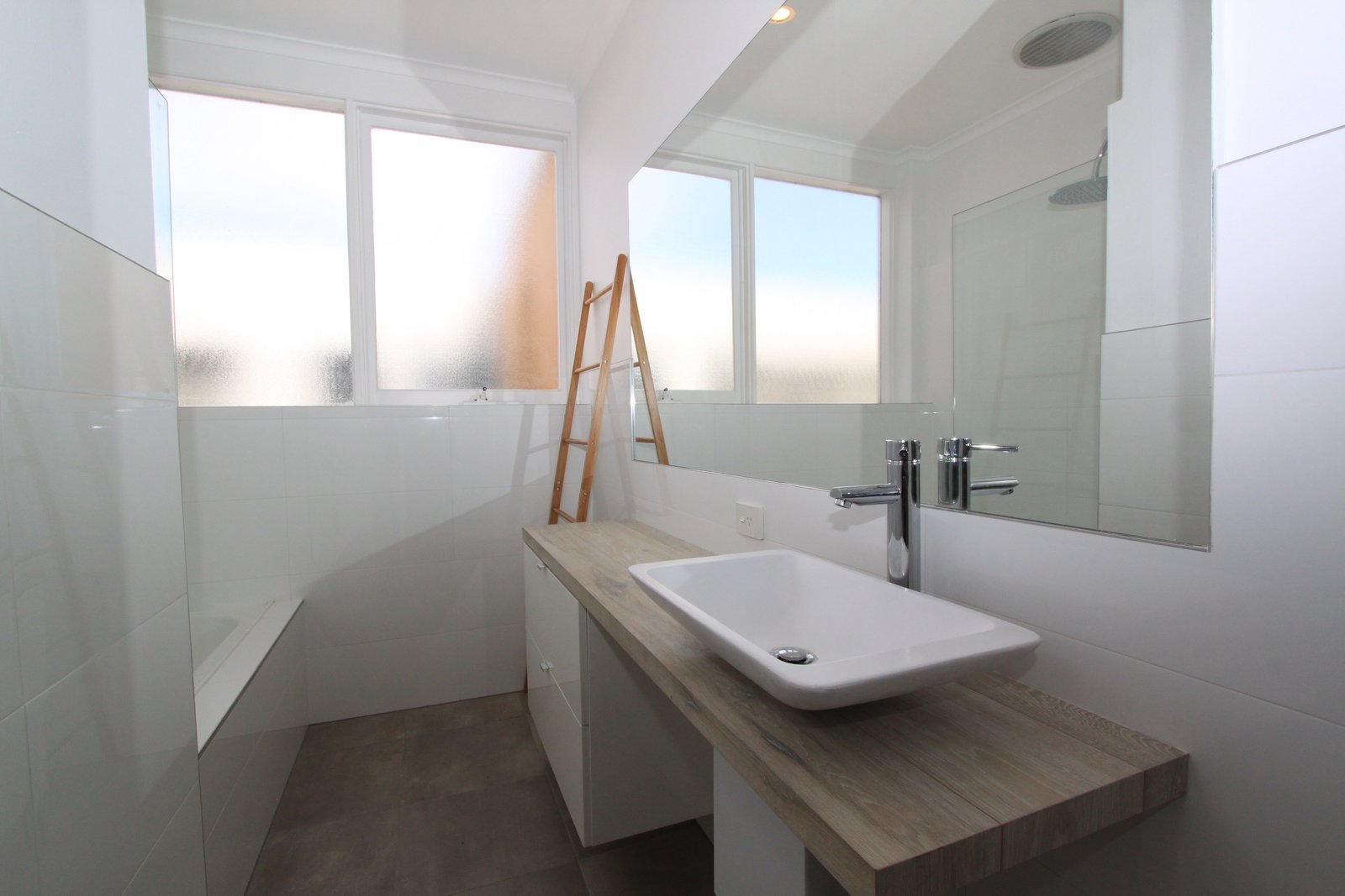 Real Estate and Property in 4/21 Dickens Street, Elwood, VIC