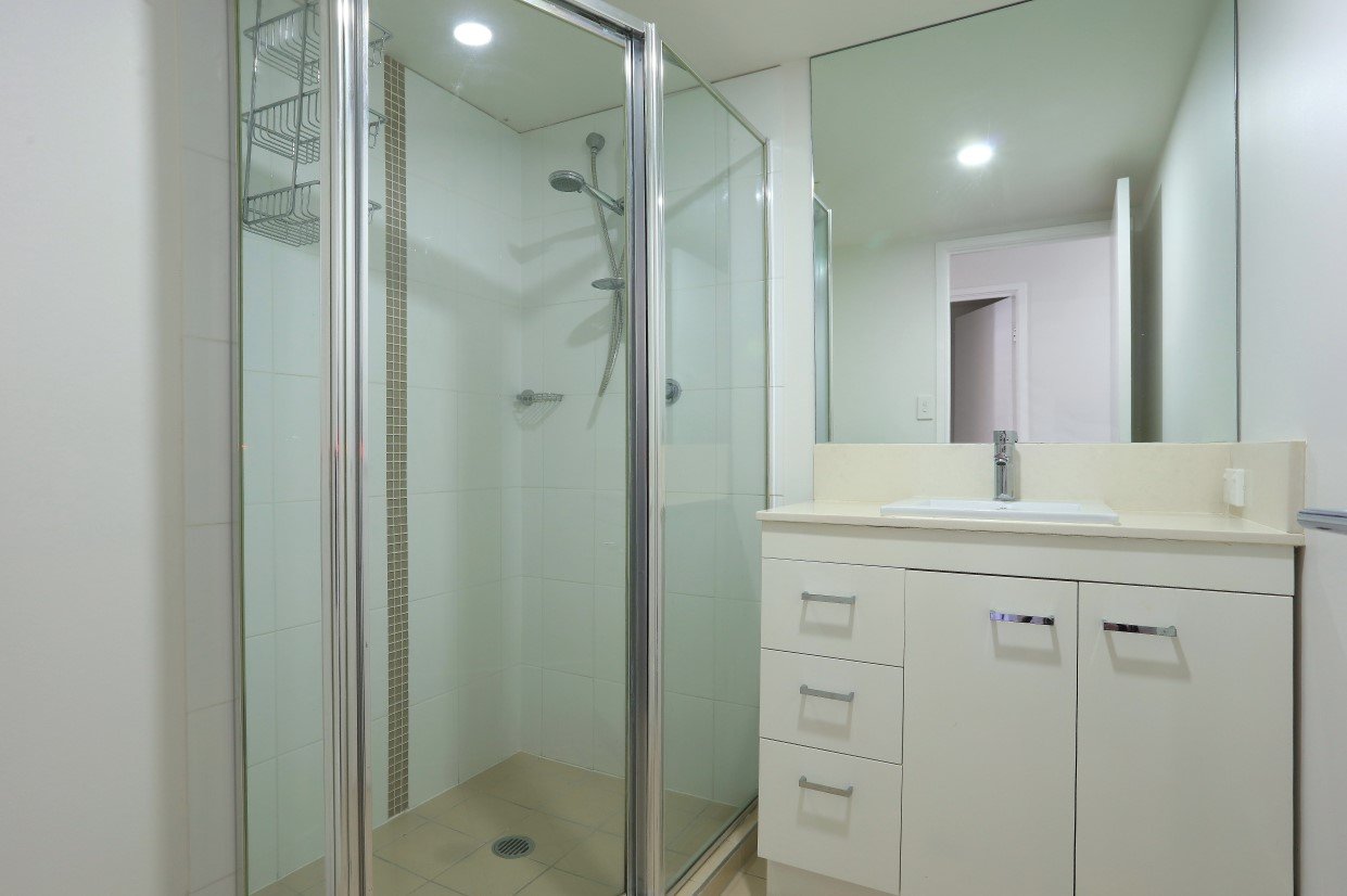 4/21 Middle Street LABRADOR 12