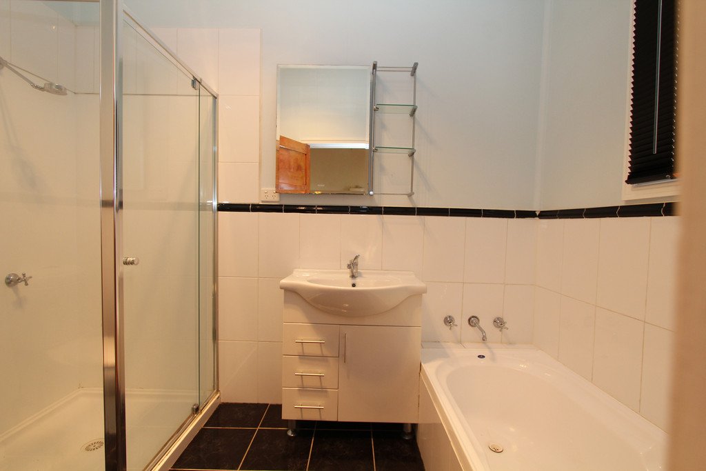 421 Nicholson Street BLACK HILL 9