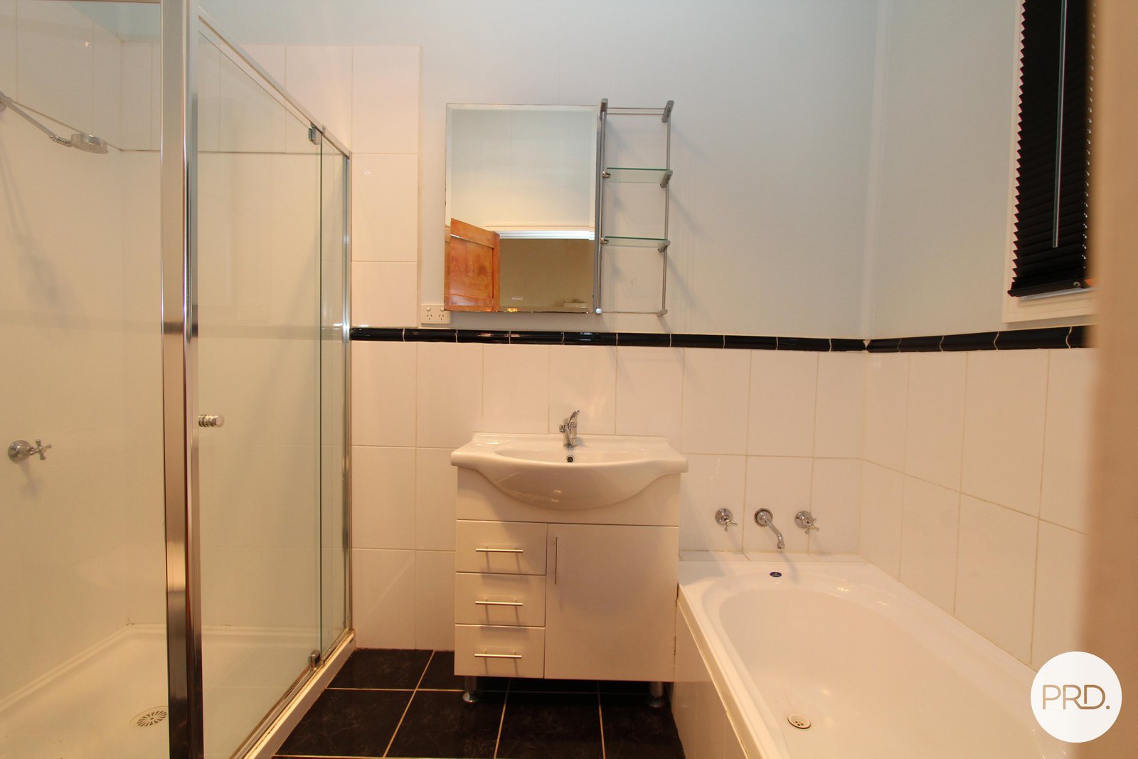 421 Nicholson Street BLACK HILL 9