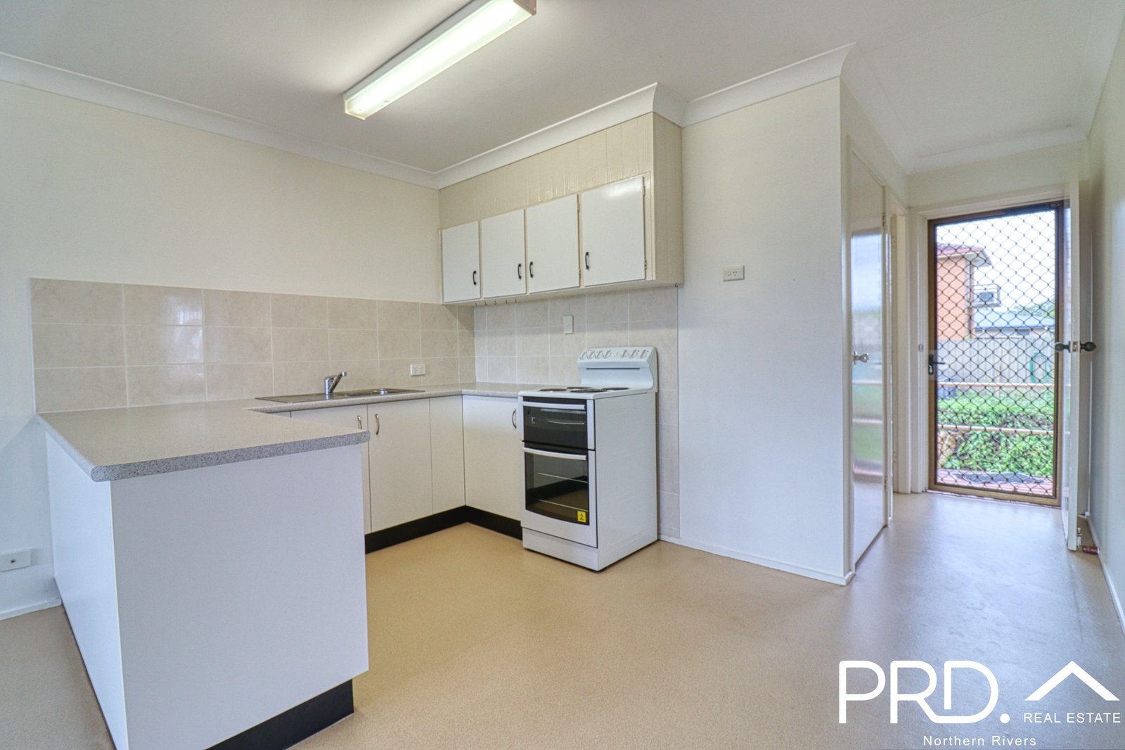 4/21 Phillip St  GOONELLABAH 3