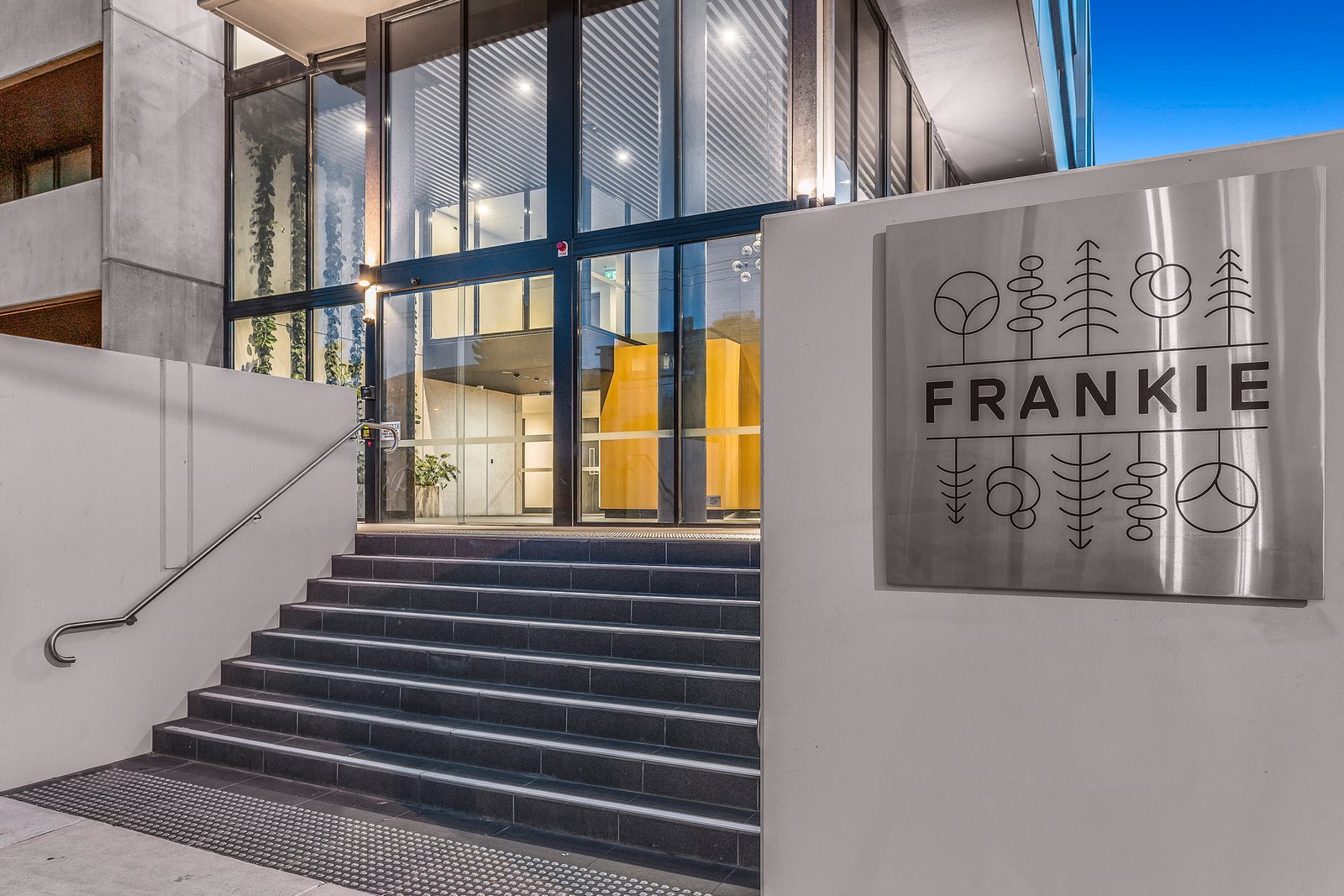 Gallery: 421/125 Francis Street