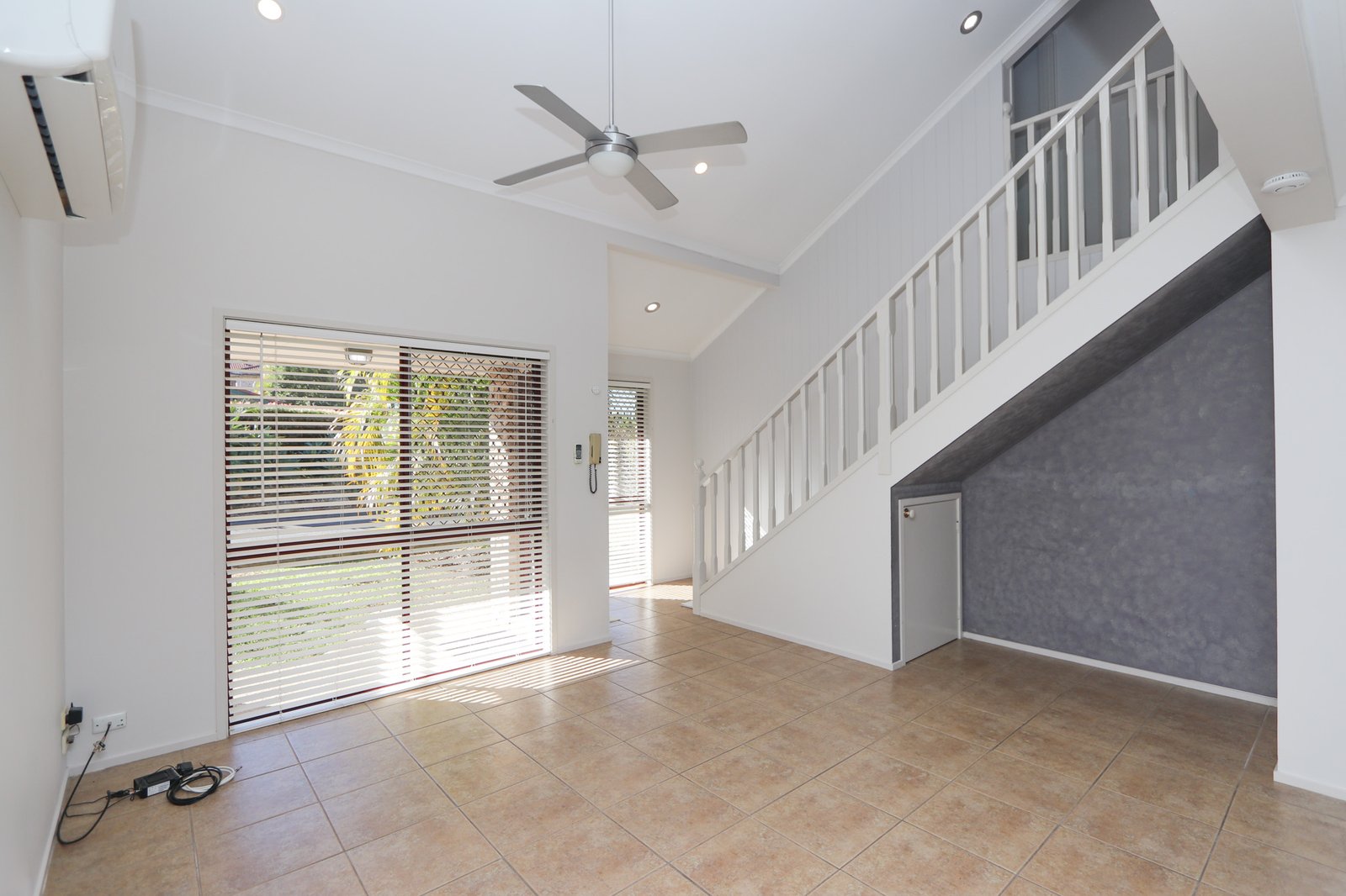 4/212 Central Street LABRADOR 2