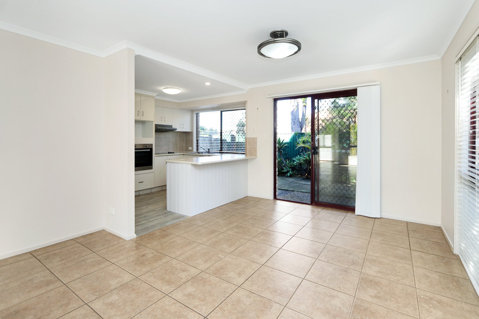 4/212 Central Street LABRADOR 4