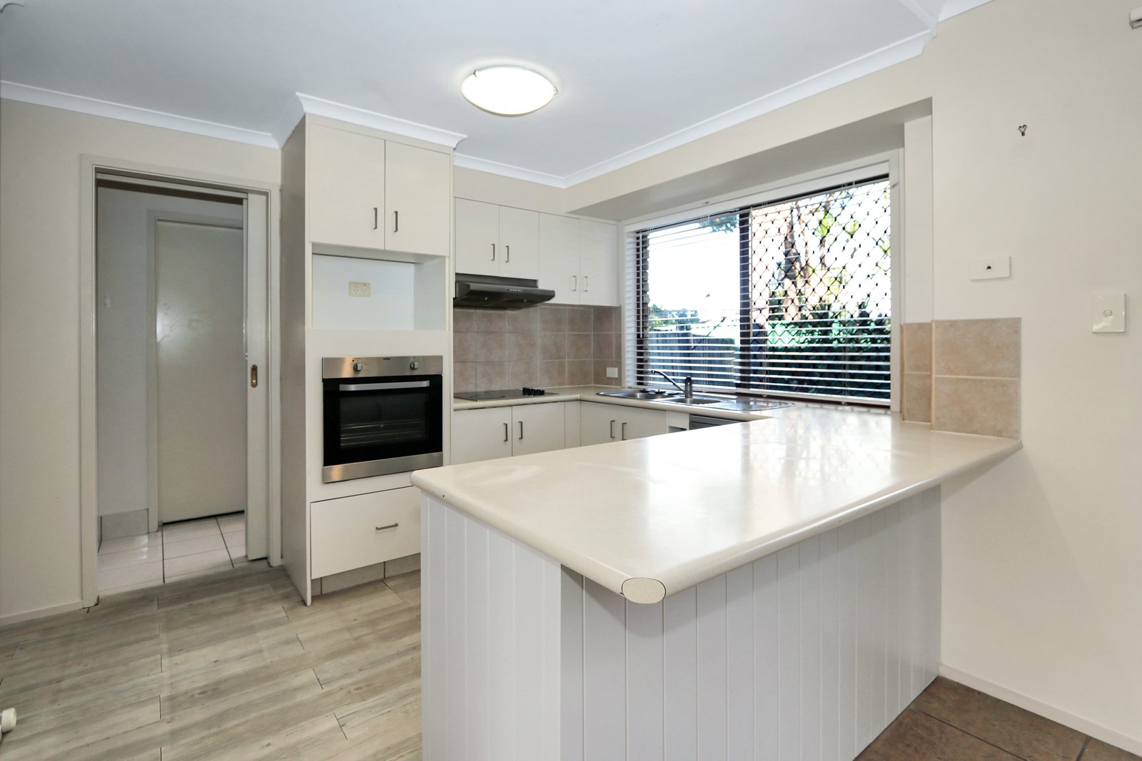 4/212 Central Street LABRADOR 5