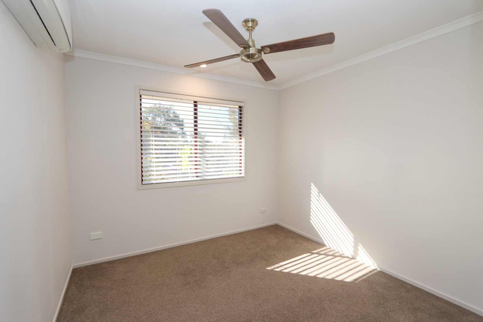 4/212 Central Street LABRADOR 10