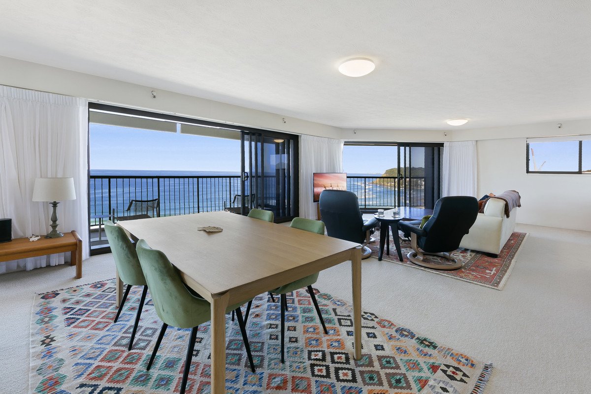 42/146 The Esplanade Burleigh Heads 1