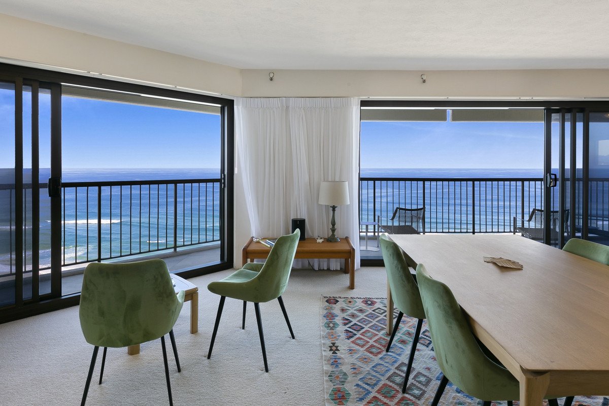 42/146 The Esplanade Burleigh Heads 10