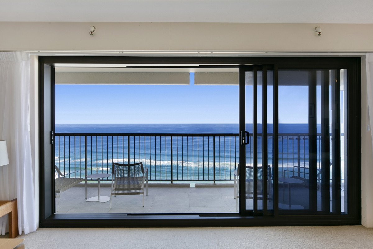 42/146 The Esplanade Burleigh Heads 12