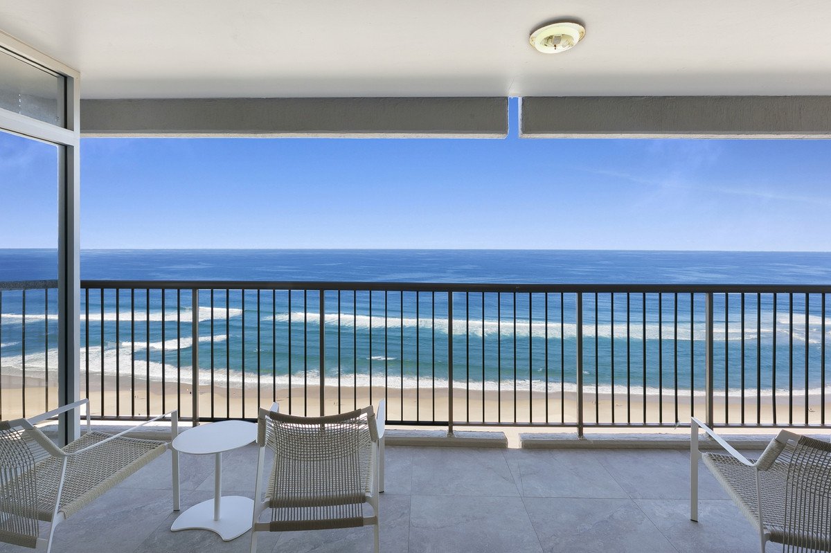 42/146 The Esplanade Burleigh Heads 13