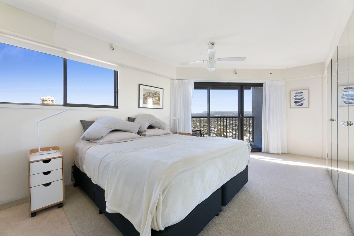42/146 The Esplanade Burleigh Heads 20