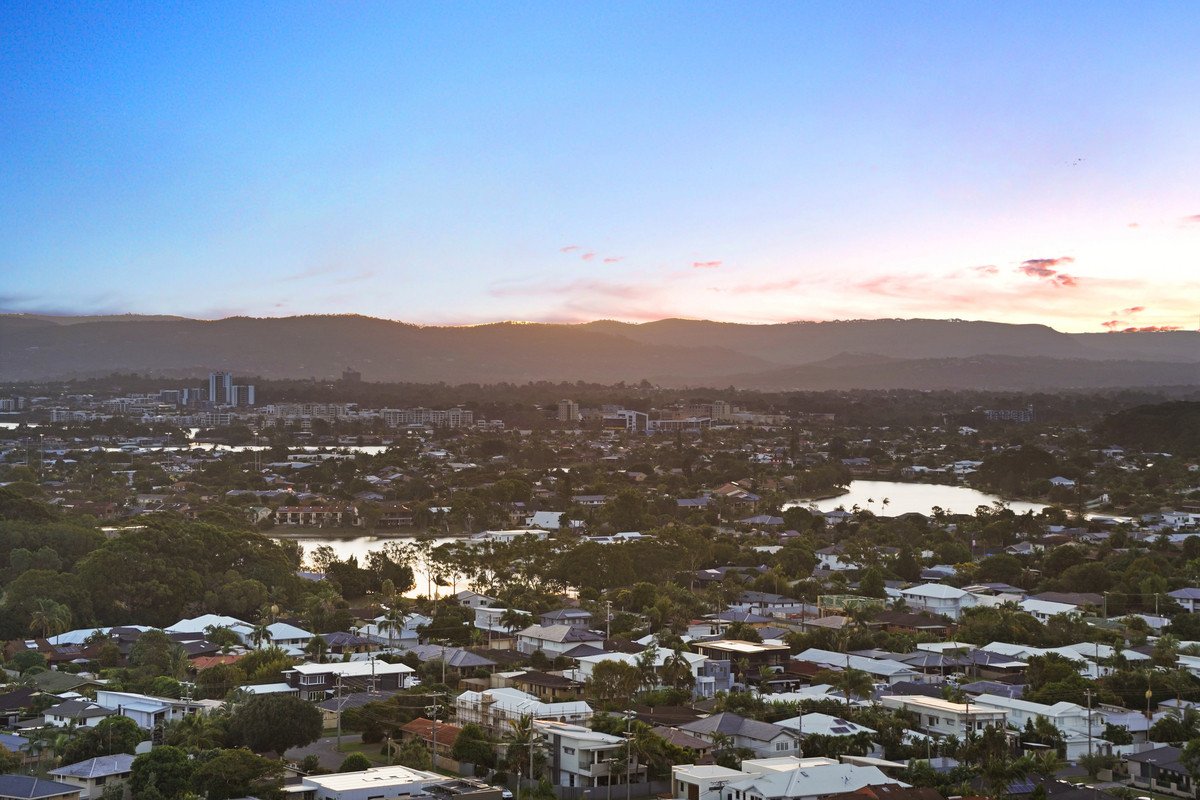 42/146 The Esplanade Burleigh Heads 21