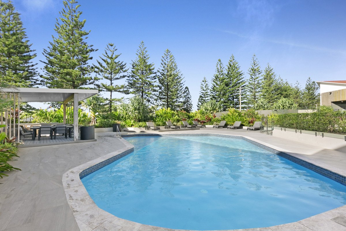 42/146 The Esplanade Burleigh Heads 29