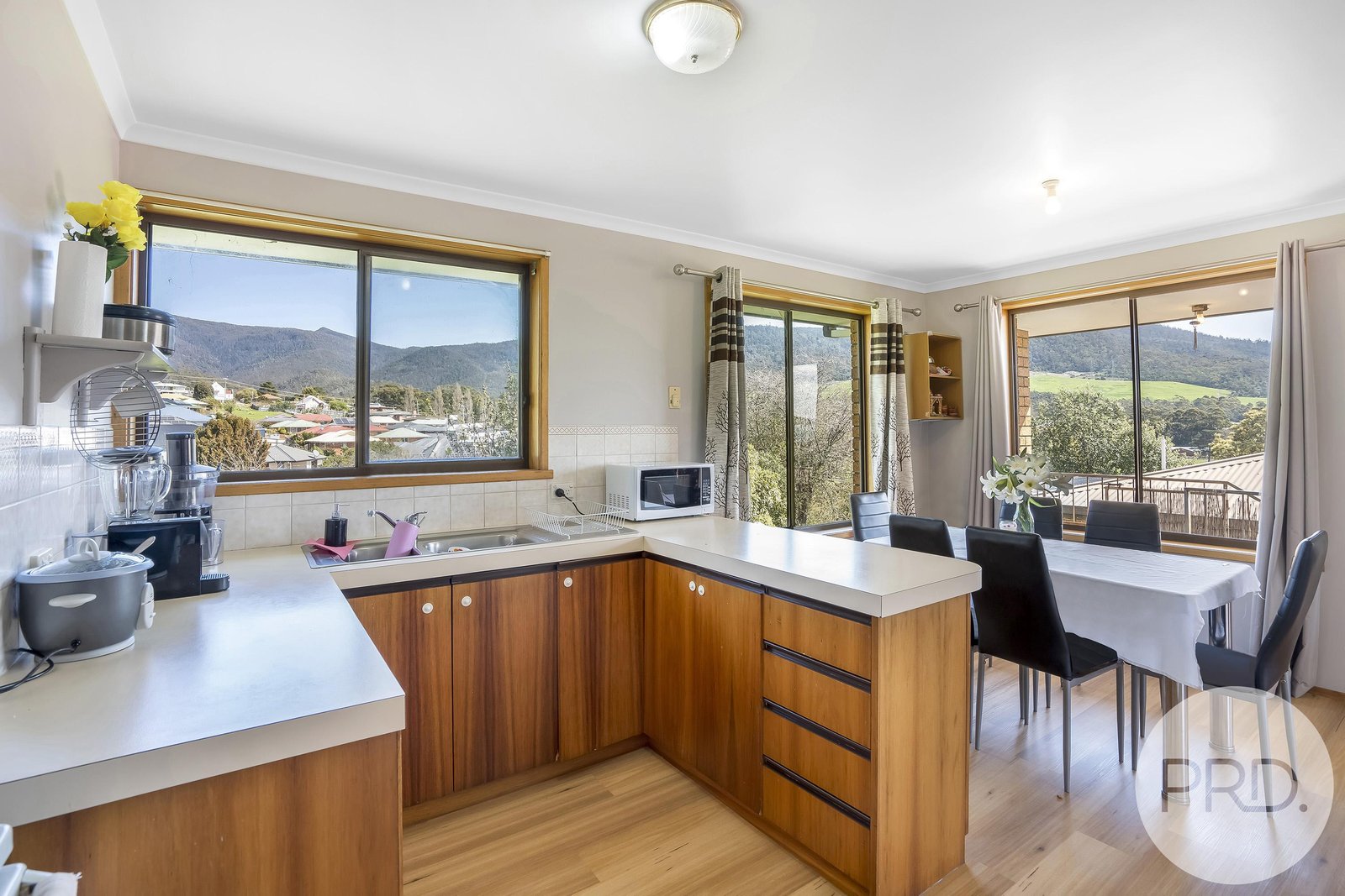 4/217 Tolosa Street GLENORCHY 10