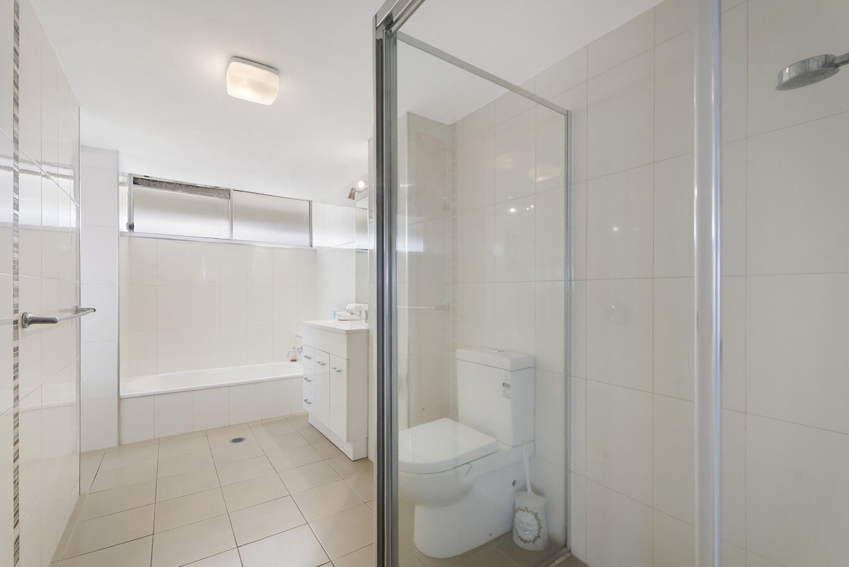 42/170-180 The Esplanade Burleigh Heads 18