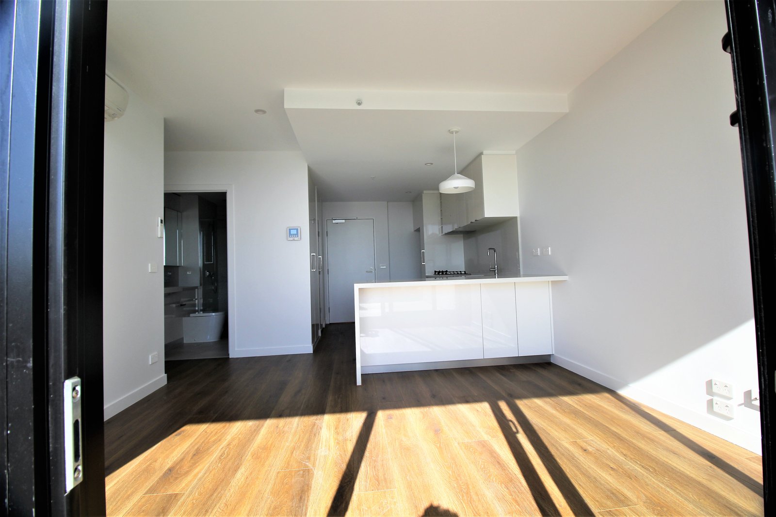 Gallery: 421/70 Batesford Road