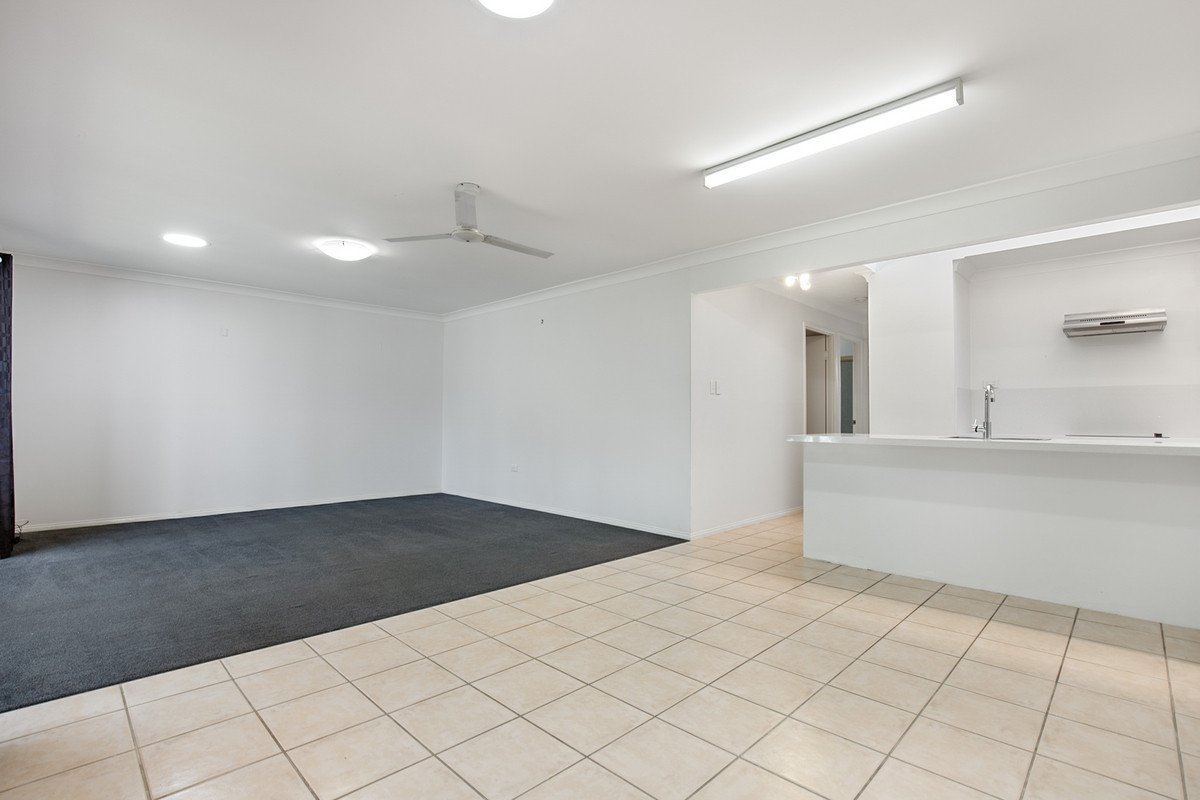 42/172 Barrier Reef Drive Mermaid Waters 5