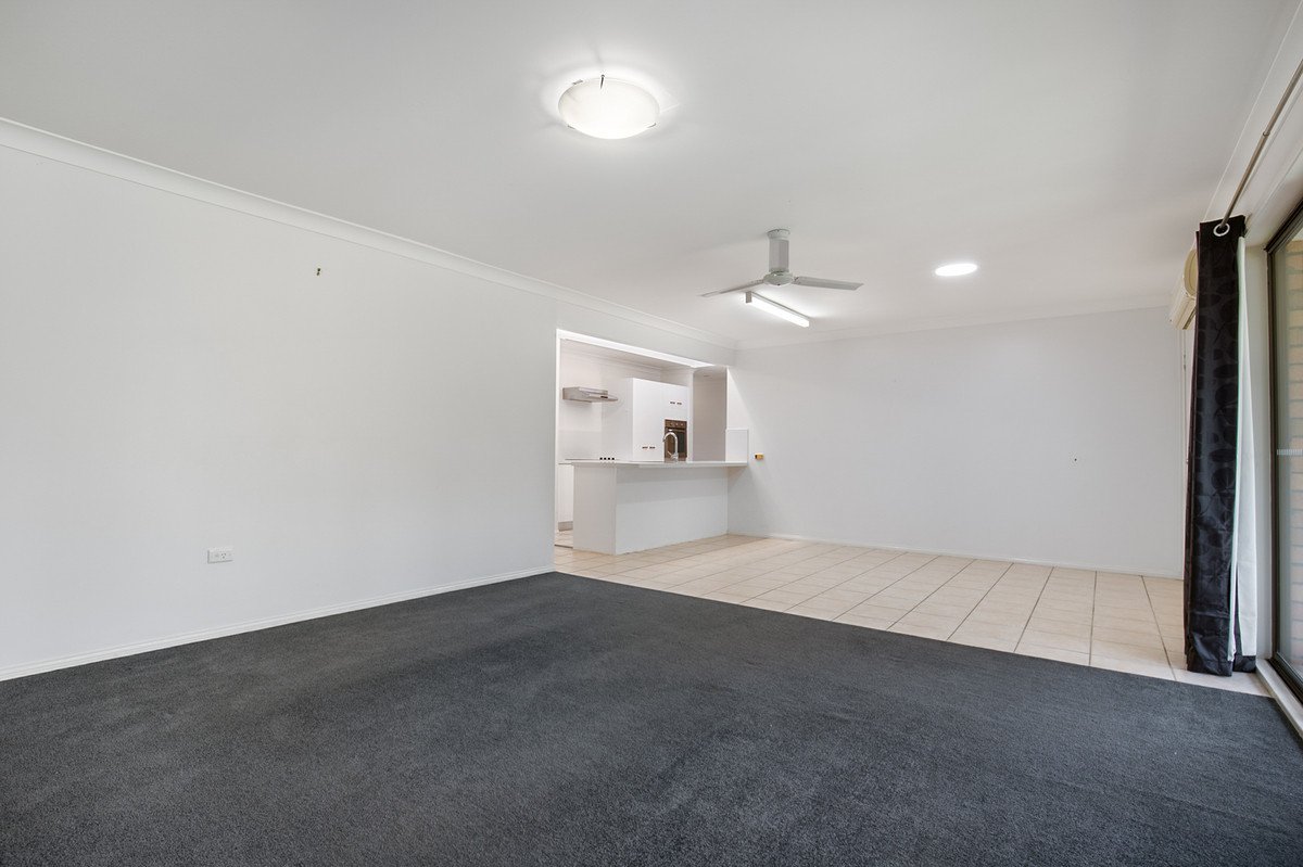 42/172 Barrier Reef Drive Mermaid Waters 6