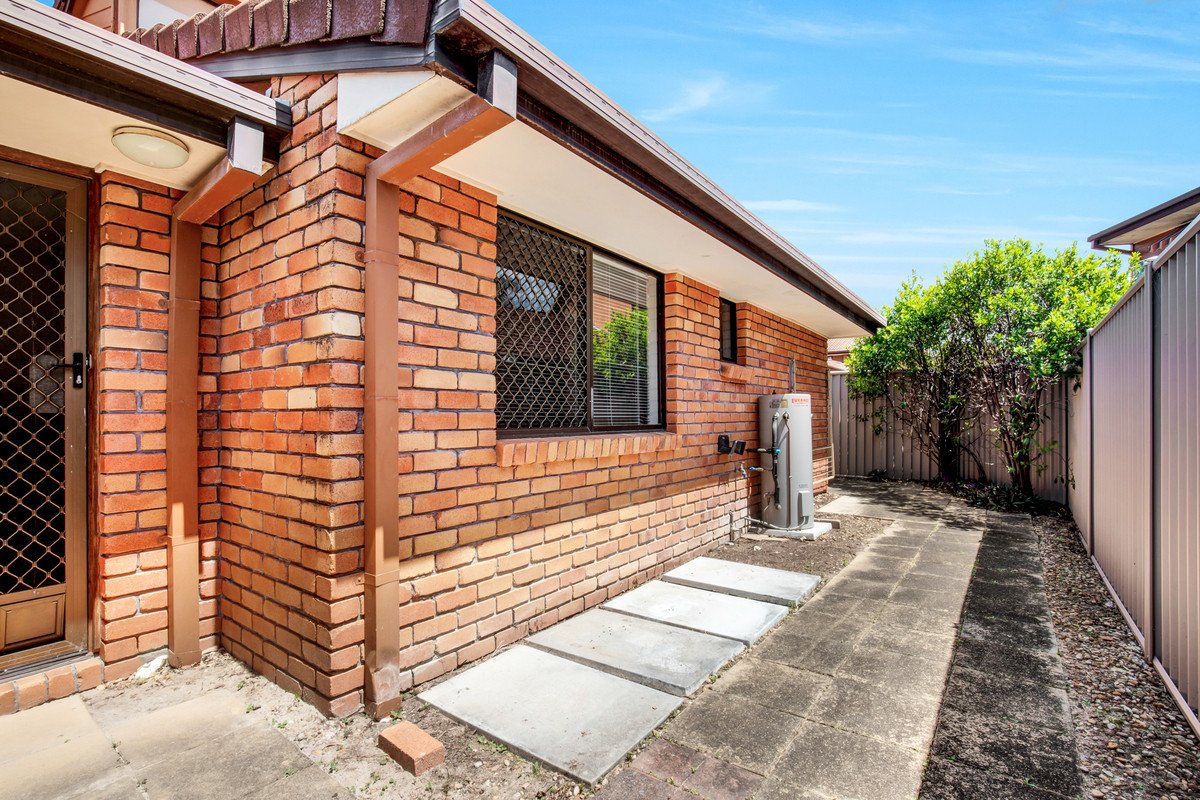 42/172 Barrier Reef Drive Mermaid Waters 15